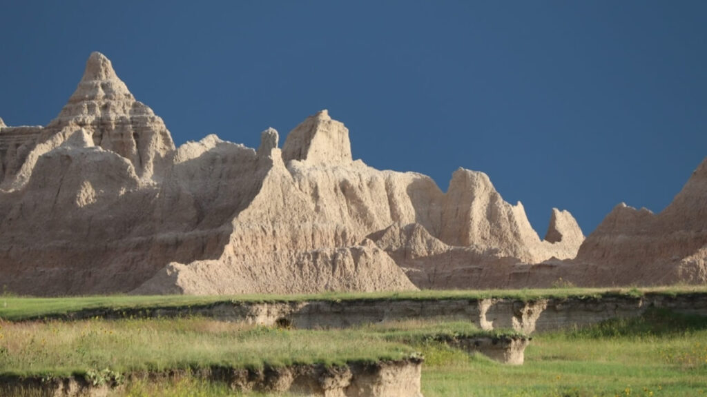 Badlands-national-park-buffalo-gap-national-grasslands-and-wall-drug-19