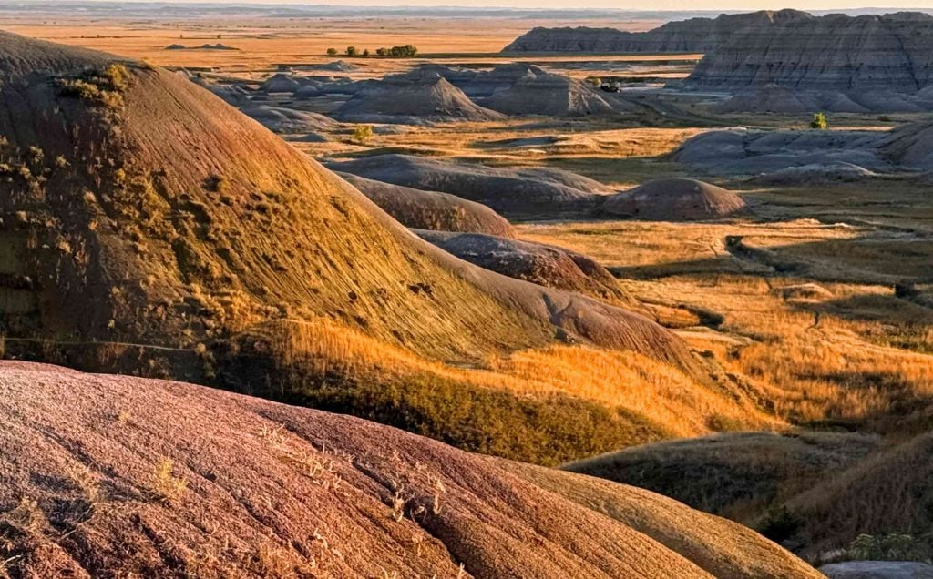 Badlands national park at yellow mounds
